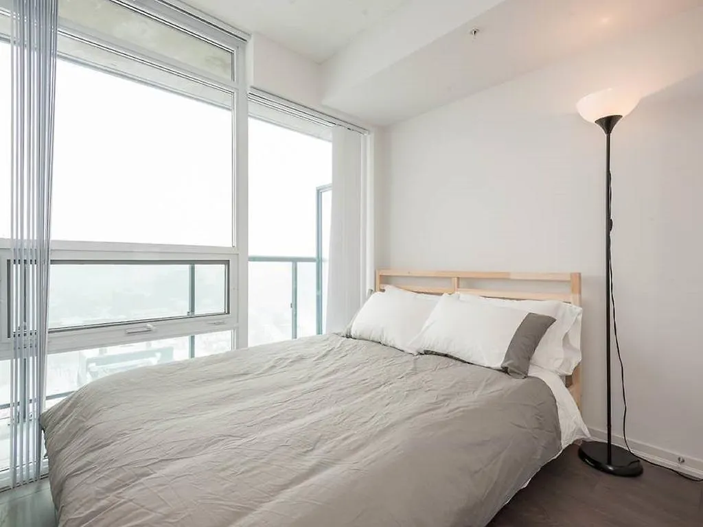 Aoc Suites - Penthouse Condo 0*, Торонто Канада